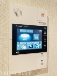 �@�y���j�^�[�t���C���^�[�z���z