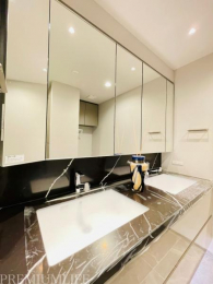 �@�V���N��2��t���A�傫�Ȑ��ʑ�Œ��̎x�x���X���[�Y��