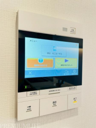 �@�y���S�̃��j�^�[�t���C���^�[�t�H���z