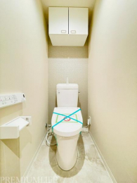 �@�������̂���g�C���㕔�ɂ͎��[����