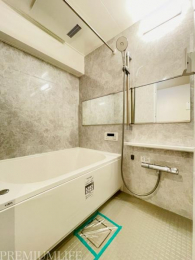 �@�傫�ȋ��̂����������X�̔��������������܂��B