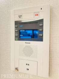 �@�y���j�^�[�t���C���^�[�z���z