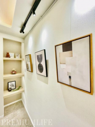 �@�C���e���A���f���閾�邢���r���O