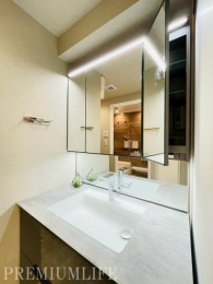 �@���[�L�x�ŃX�b�L���Еt�����ʋ��