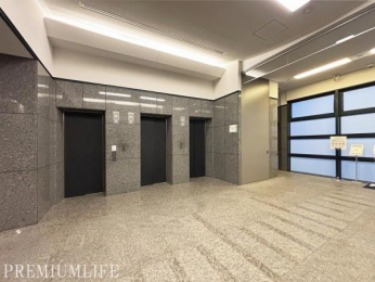 �@�^���[�}���V�����Ȃ�ł͂̂�Ƃ肠��G���x�[�^�[�z�[���ŁA���K�Ɉړ�