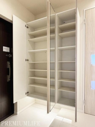 �@���ʔ��̎��[����ԂɍL����������炵�܂�