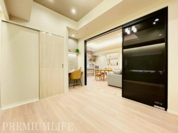 �@�m�����J������΃��r���O�ƈ�̂ƂȂ�A��Ƃ肠�ӂ��L�X���ԂƂ��Ċ��p�ł��܂�