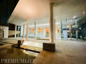 �@���������ӂ��G���g�����X��Ԃ��A�����̋A��Ԃ���ʂȂЂƂƂ���