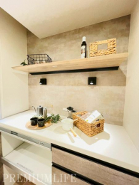 �@���[�[���ō�ƌ��������܂�A���邭���K�ɗ������y���߂�L�b�`��