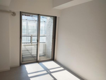 �@�傫�ȑ�����������鋏���B�S�����Ɏ��[�����A�v���C�x�[�g��ԂɍœK�ȋ�Ԃł��B