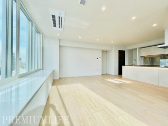 �@�S�Ă̋������o���R�j�[�ɖʂ��Ă�����K�ȋ��