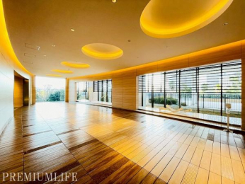 �@�㎿�ȑf�ނ�p�������r�[��Ԃ́A�z�e�����C�N�ȐS�n�悳���������܂��B