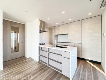 �@���r���O�ɂ��邲�Ƒ��̗l�q���������������Ȃ��璲�����ł���Ζʎ��L�b�`���B