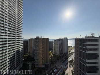 �@���E���E�ӂƁA�l�X�ȕ\��������Ă���钭�]�����͂ł��B