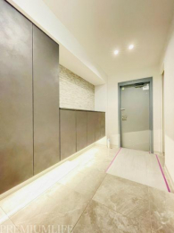 �@�L�����ւŗ��q�������S