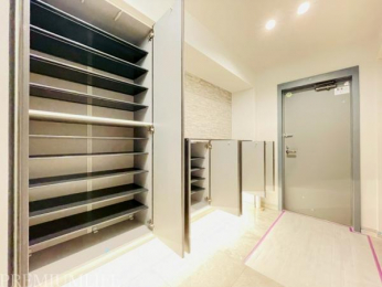 �@��e�ʂ̃V���[�Y�{�b�N�ł�������C������܂��B