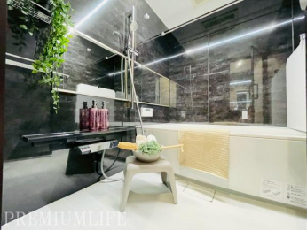 �@����̔����������Ɩ�����A���났�ɖ������㎿�ȃo�X���[�����