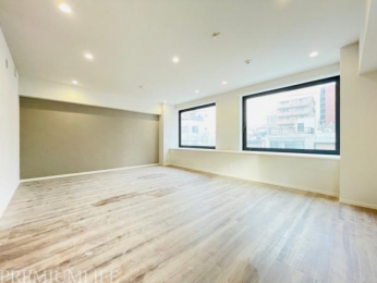 �@��18.6���̂�����胊�r���O�Ƌ��u���Ă���Ƃ�̂����Ԃł��B