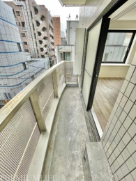 �@���ʂ��̗ǂ��R���p�N�g�ȃo���R�j�[