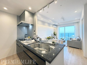 �@�Ζʎ��L�b�`���ŉƑ��Ƃ̉�b���y���݂Ȃ��痿�����ł���J���I�Ȑ݌v