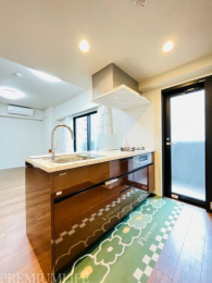 �@�Ζʎ��L�b�`���Ŏ茳�𓮂����Ă��Ă���b���y���߂�