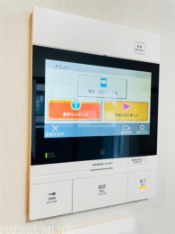 �@�y���j�^�[�t���C���^�[�t�H���z���q�����炪�����Ĉ��S