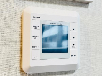 �@�^�C�}�[��؂�ւ����ꊇ�ŊǗ��ł���󒲐ݔ�