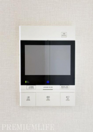 �@�y���j�^�[�t���C���^�[�z���z