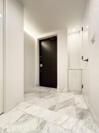 �@��Ƃ肠��L���̌��ւŁA�Ƒ��◈�q���������}������D��Ȍ��փX�y�[�X