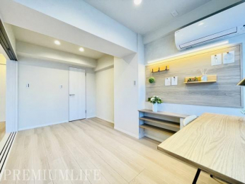 �@�傫�ȑ����玩�R�����L����A�J�����Ɩ��邳�����˔������m��