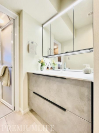 �@�L�x�Ȏ��[��������L�X���ʃX�y�[�X�ŁA�������萮�����K�ȕ�炵������