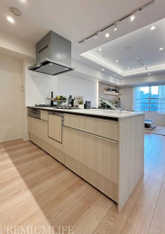 �@�����X�y�[�X���L���L�b�`���ł��������Ԃ��y�������Z�����ɕ֗��Ȑݔ�����