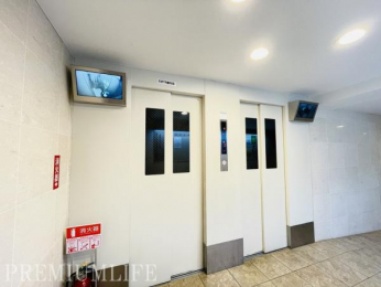 �@�d���ו���x�r�[�J�[�̈ړ����X���[�Y�ȃG���x�[�^�[����