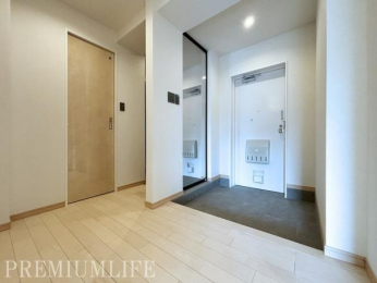 �@��Ƃ肠��L���̌��ւŁA�Ƒ��◈�q���������}������D��Ȍ��փX�y�[�X