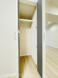 �@�L�x�Ȏ��[�X�y�[�X���m�ۂ��A���������������萮������݌v