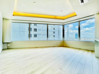 �@��ƊX���݈�]�ł���A���͓I�ȃr���[���L����܂��B