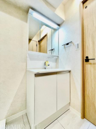 �@�R���Z���g�A�Ɩ��A�^�I�����b�N�t�����ʑ�R���p�N�g�ȑ���ŏꏊ�����Ȃ�