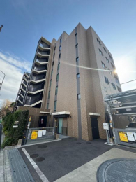 ���n�O�ώʐ^�@�����K��̃V���v���ȊO�ϑ��ː�65�ˁA1�K�ɒ��ԏꂠ��