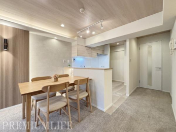 �@�Ƒ��̉�b�����R�ƒe�ށA���邭�J�������ӂ��_�C�j���O�X�y�[�X