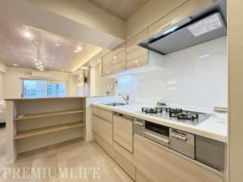 �@���邭�Ǝ������ɂ��z�����ꂽ�g������̗ǂ����[�I�����̃L�b�`��