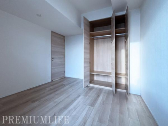 �@�N���[�[�b�g�t���ŗm�������ꂢ�ɕЕt��