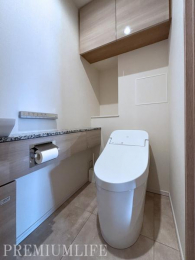 �@��􂢃X�y�[�X�t���ŉq���I�Ɏg����g�C��