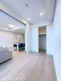 �@�m�����J������΃��r���O�ƈ�̂ƂȂ�A��Ƃ肠�ӂ��L�X���ԂƂ��Ċ��p�ł��܂�