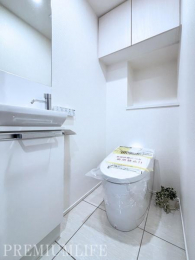 �@��􂢃X�y�[�X�t���ŉq���I�Ɏg����g�C��