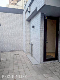 �@���p�̊O������������A������Ƃ������|��y�b�g�p�i�̐��ɂ��֗��ȃX�y�[�X�ł��B