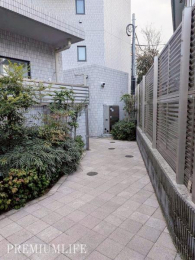 �@�A�͂ƃ^�C���ܑ���������ꂽ�A�v���[�`�B�v���C�o�V�[�ƈ��S���ɔz�����������ł��B