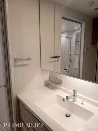 �@�O�ʋ������[����������ʉ��ϑ�B�V���v���Ŏg���₷���A�����̐g�x�x���X���[�Y�ɁB