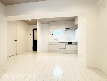 �@���Ɩؖڂ�g�ݍ��킹���������̂�������ŁA�R���p�N�g�Ȃ���@�\�I�ɕ�点�܂��B