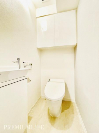 �@��􂢃J�E���^�[�t���ŉq���I���g������ɗD�ꂽ�������̂���݌v