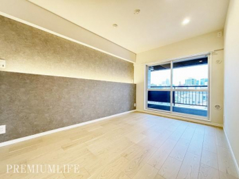 �@�����o���R�j�[�ɖʂ��A���邭�J�����̂���m���ł��B